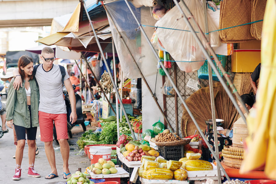 Turistas en mercado de China