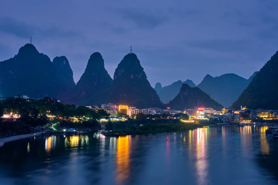 vina de noche de las montañas de yangshuo China
